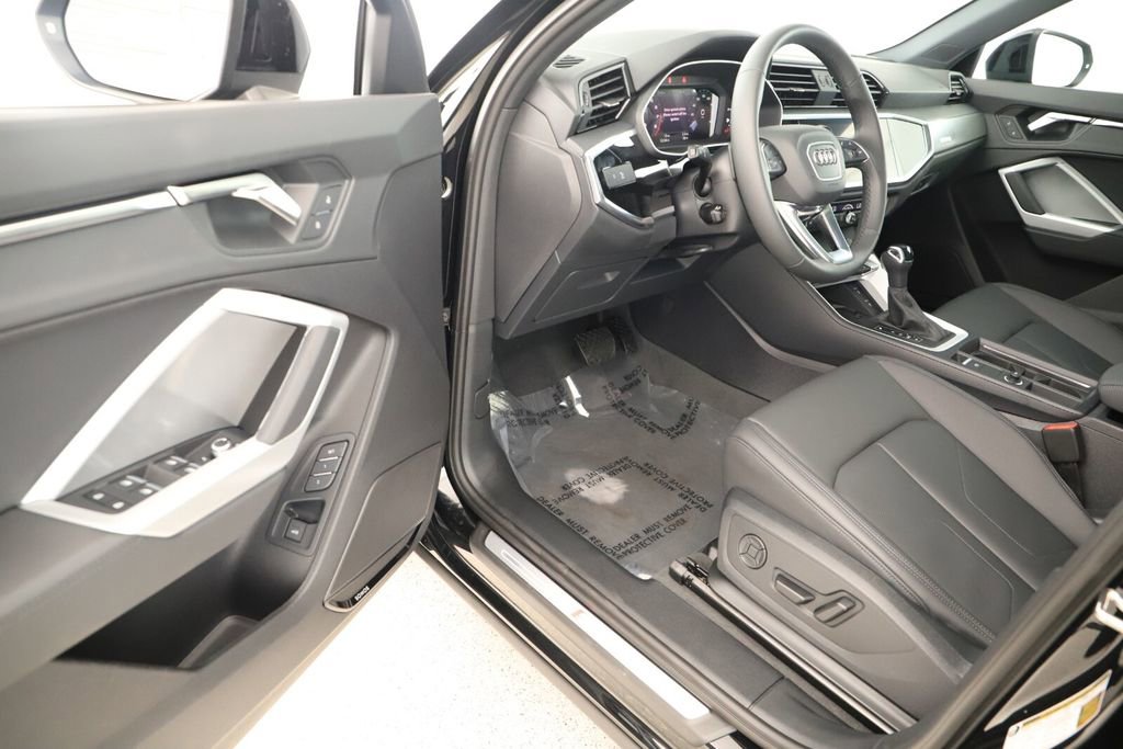 New 2025 Audi Q3 2.0T Premium AWD/4WD image 14