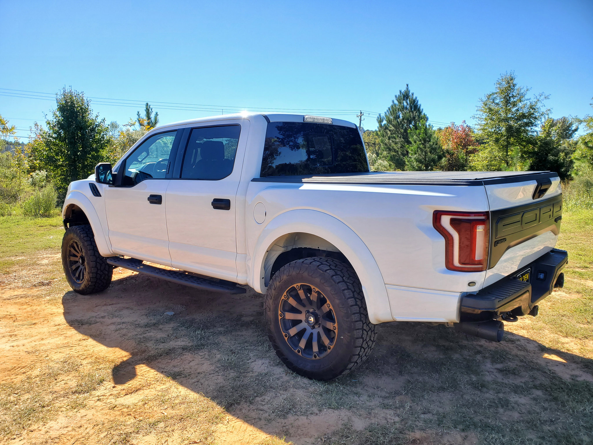 Used 2018 Ford F150 Raptor w/ Equipment Group 801A Mid image 10