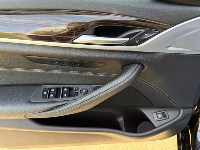 Used 2018 BMW 540i RWD image 15
