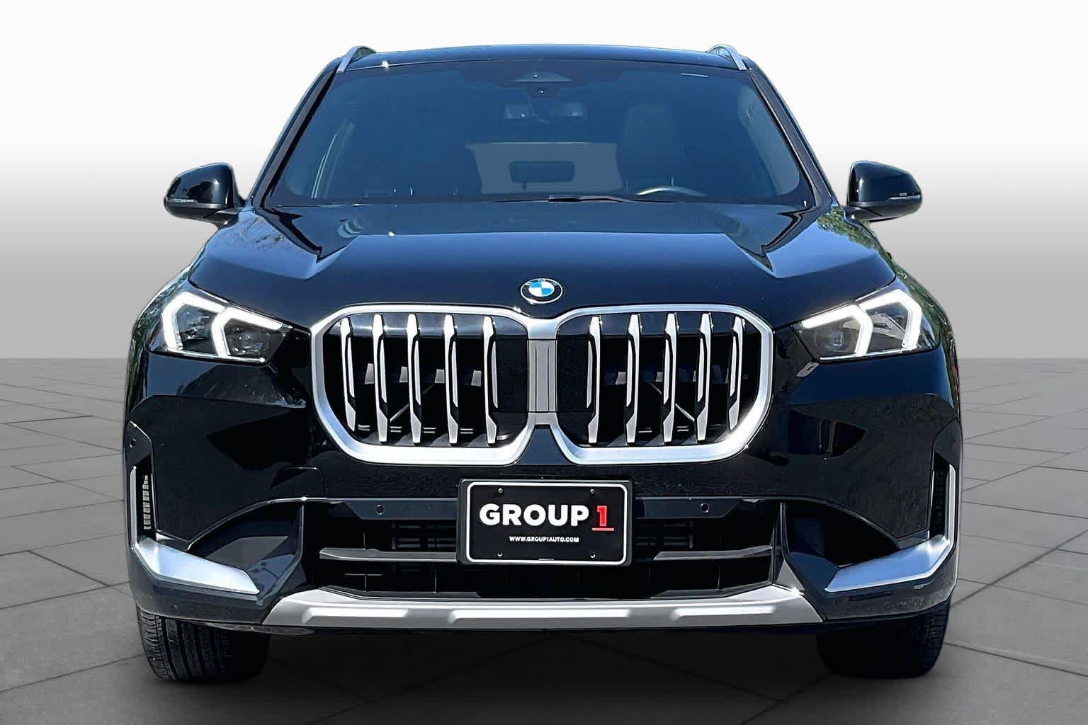 Used 2025 BMW X1 xDrive28i w/ Convenience Package AWD/4WD image 3