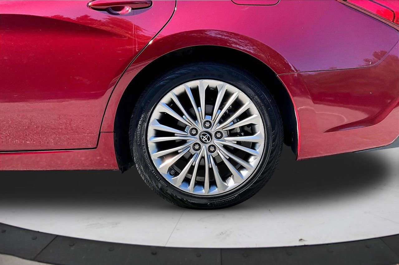 Used 2019 Toyota Avalon Limited w/ Advanced Safety Package FWD image 36