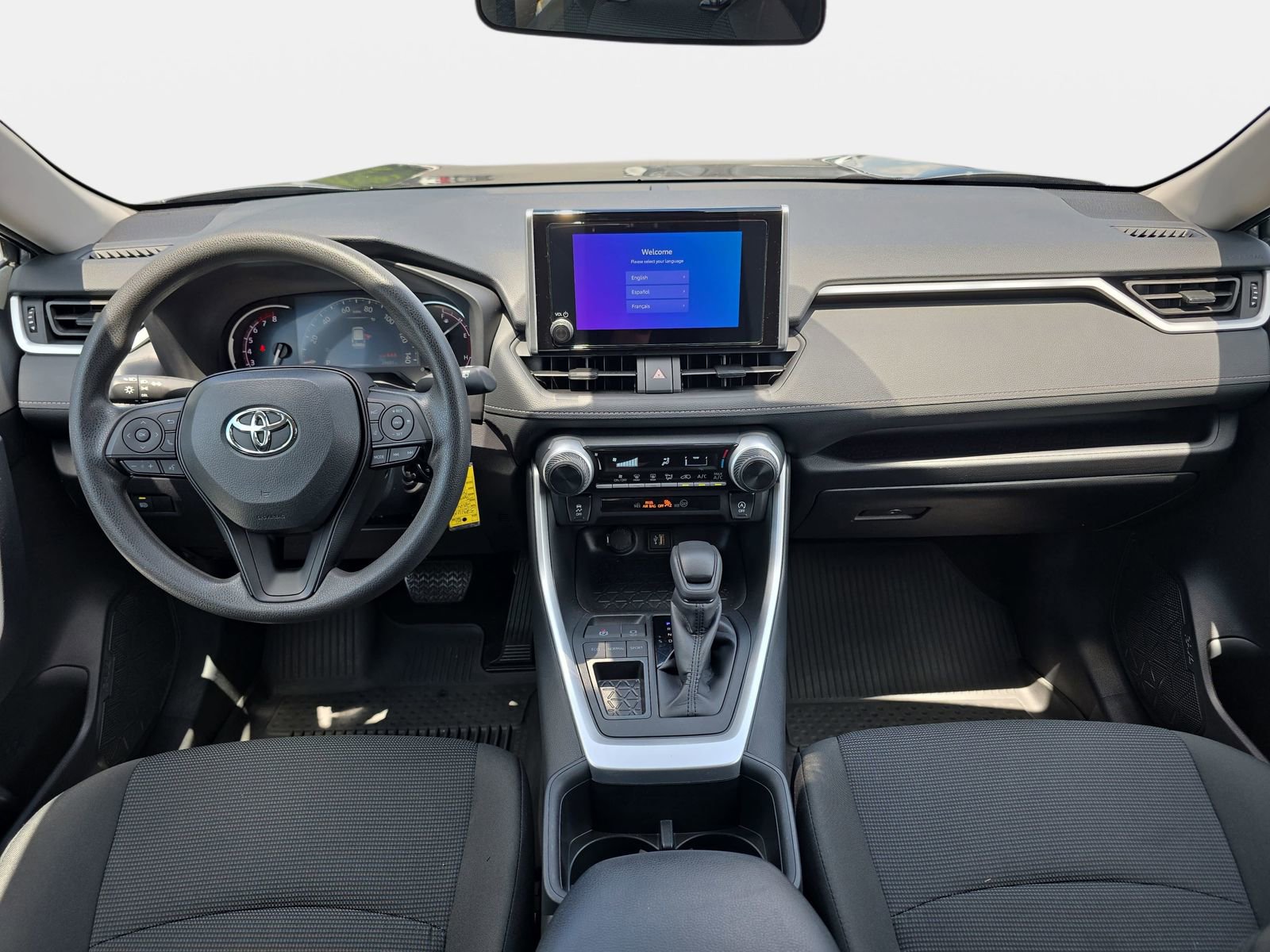 Used 2024 Toyota RAV4 LE FWD image 9