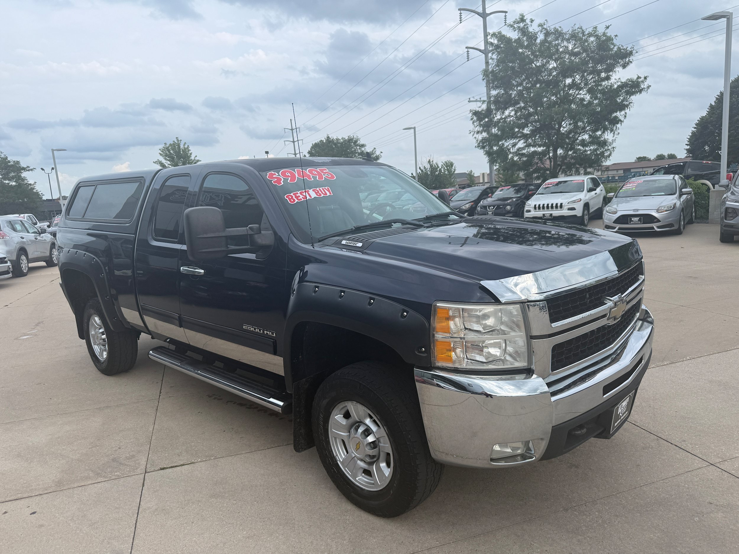 Used 2010 Chevrolet Silverado 2500 LTZ w/ LTZ Plus Package AWD/4WD image 3