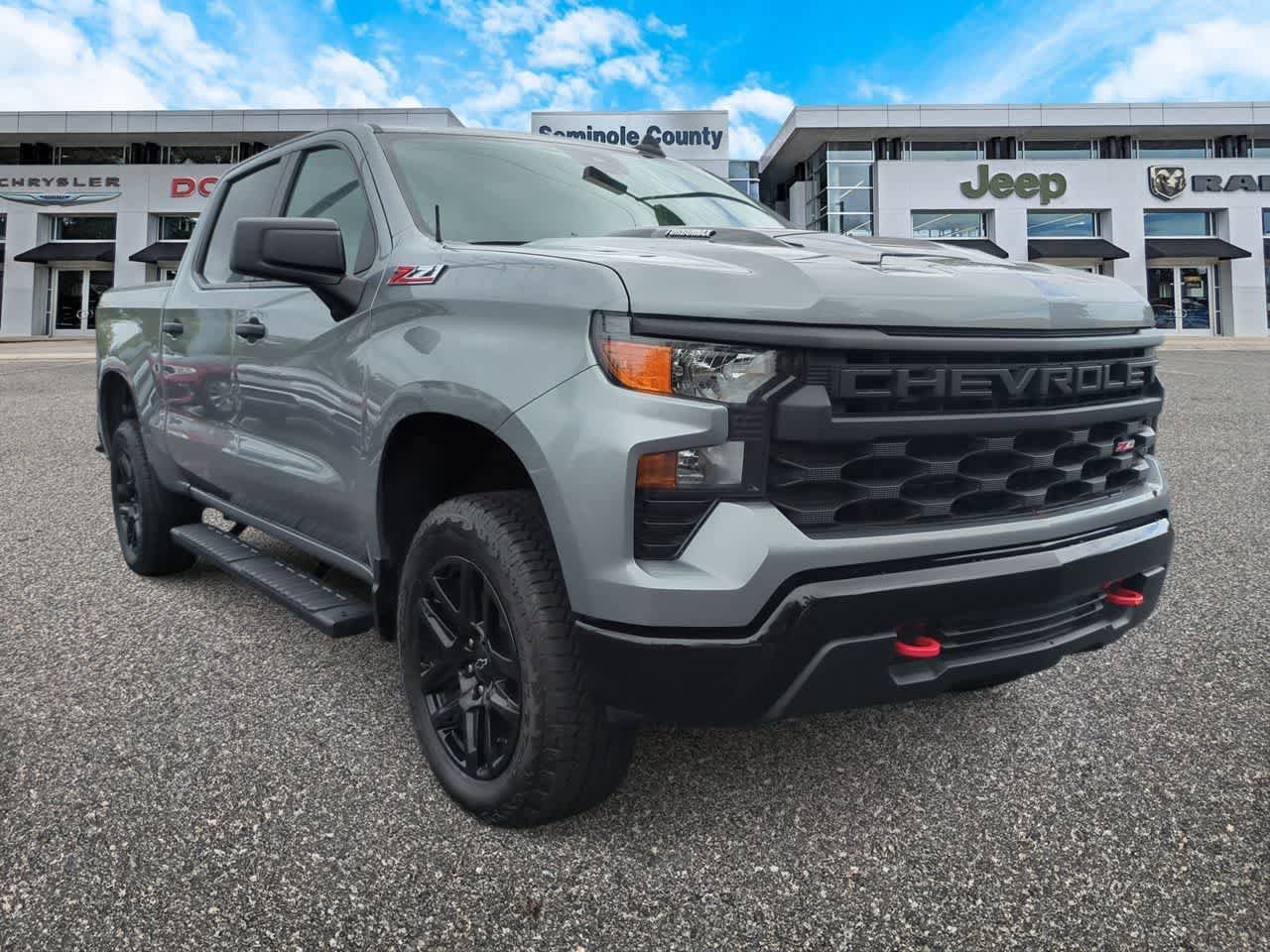 Used 2025 Chevrolet Silverado 1500 Custom Trail Boss image 2