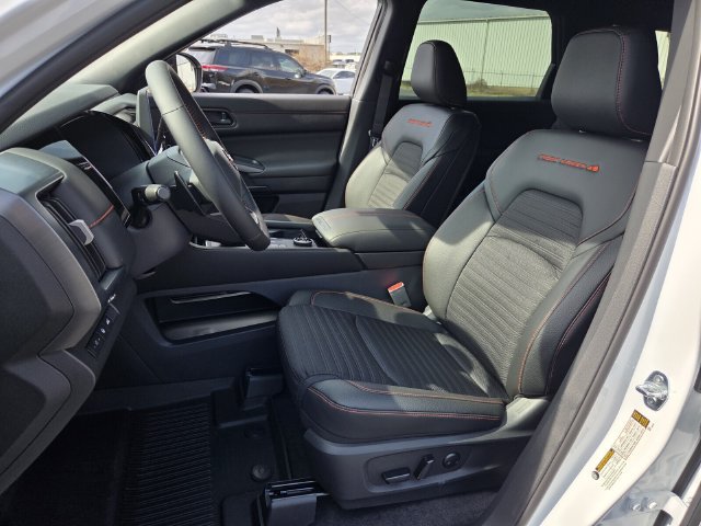 New 2026 Nissan Pathfinder Rock Creek w/ Rock Creek Premium Package AWD/4WD image 5