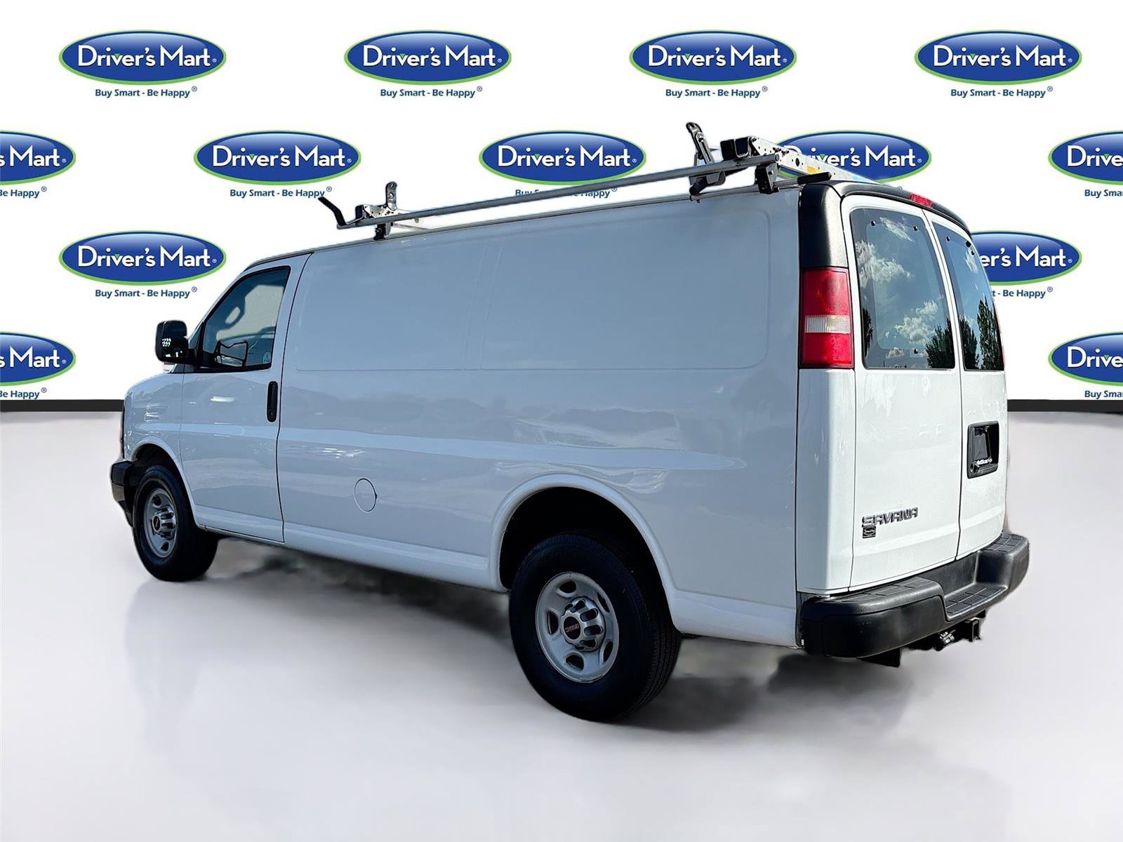 Used 2017 GMC Savana 2500 RWD image 5