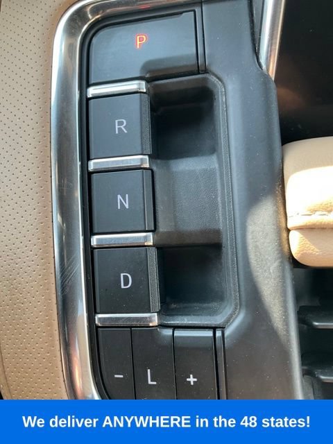 Used 2024 Chevrolet Suburban Premier AWD/4WD image 38