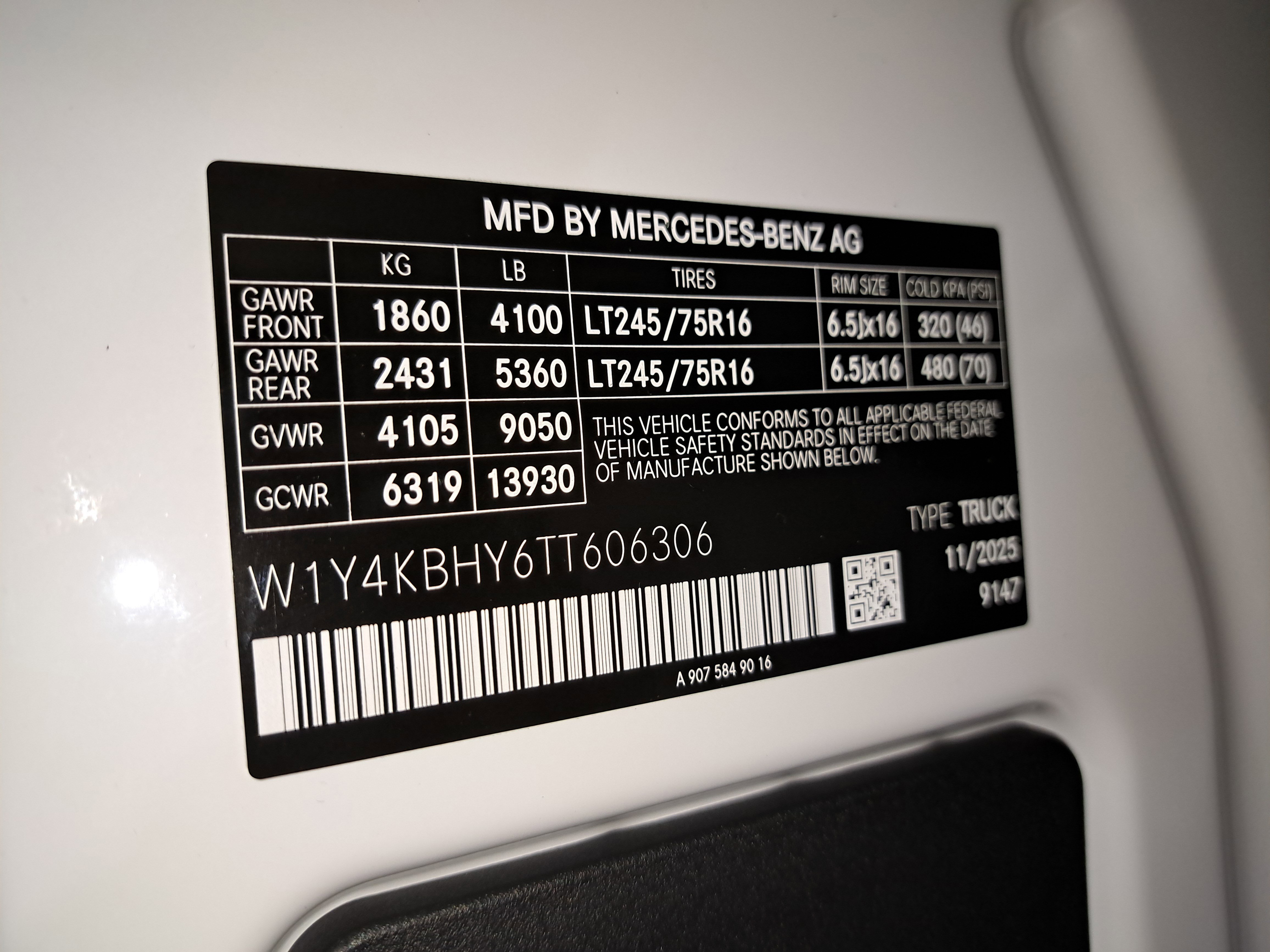 New 2026 Mercedes-Benz Sprinter 2500 image 31