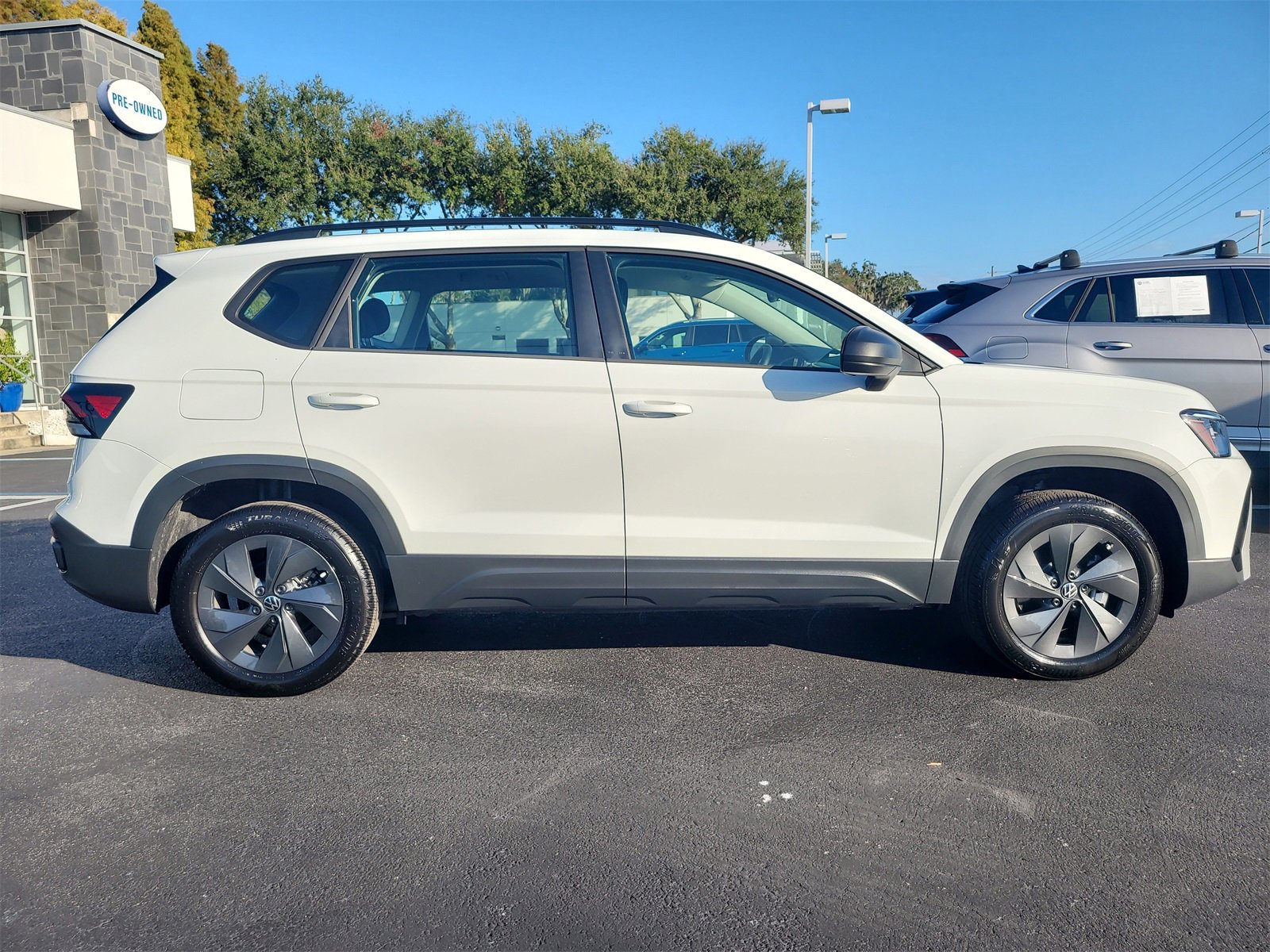 Used 2025 Volkswagen Taos S image 5