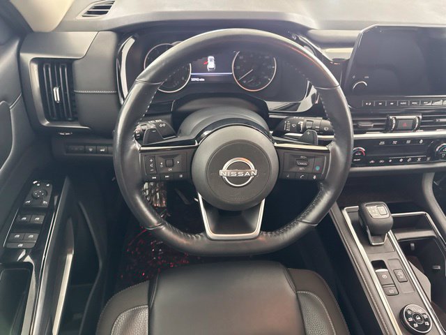 Used 2022 Nissan Pathfinder SL w/ SL Black Package AWD/4WD image 30