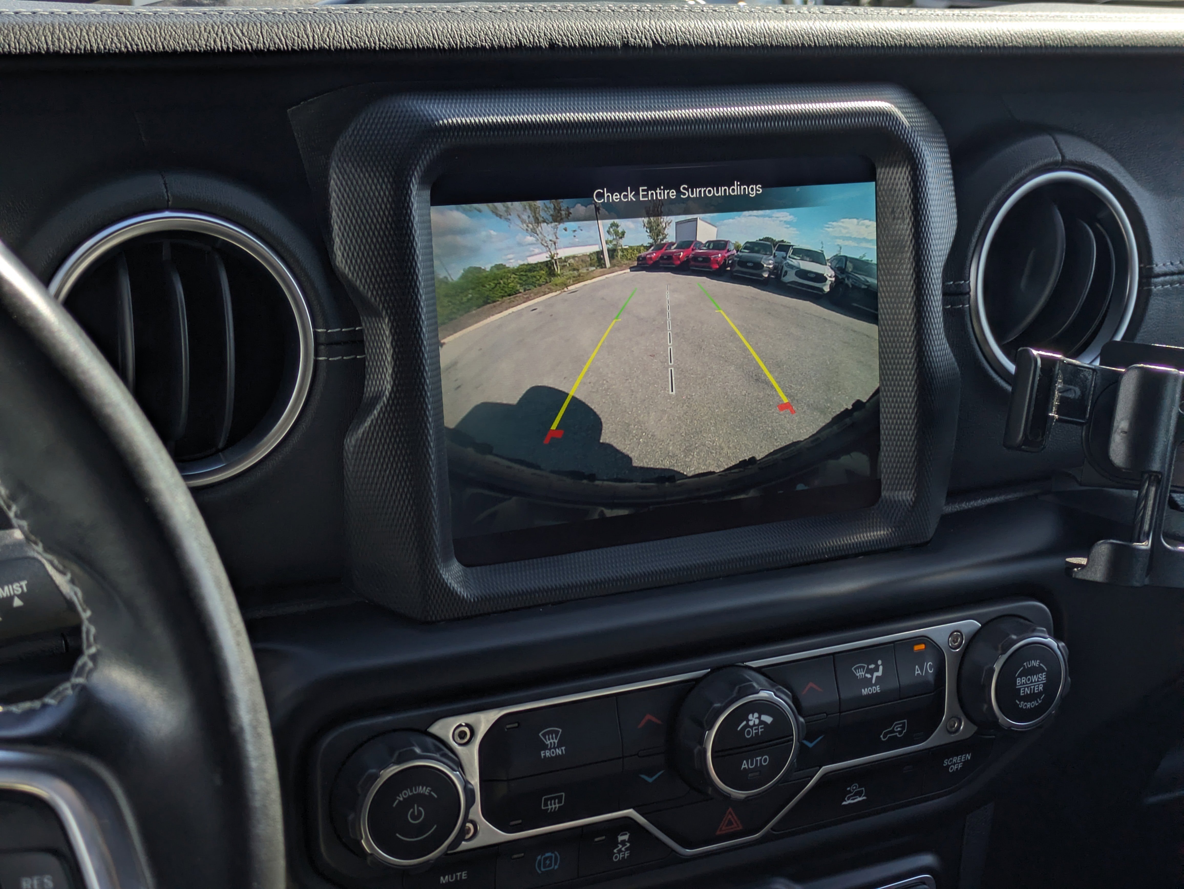 Used 2021 Jeep Wrangler Unlimited Sahara image 29