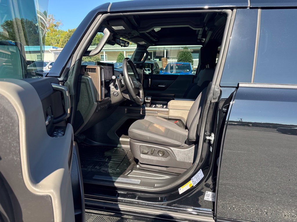 Used 2024 GMC Hummer EV 2X AWD/4WD image 9