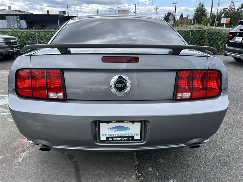 Used 2006 Ford Mustang GT RWD image 4