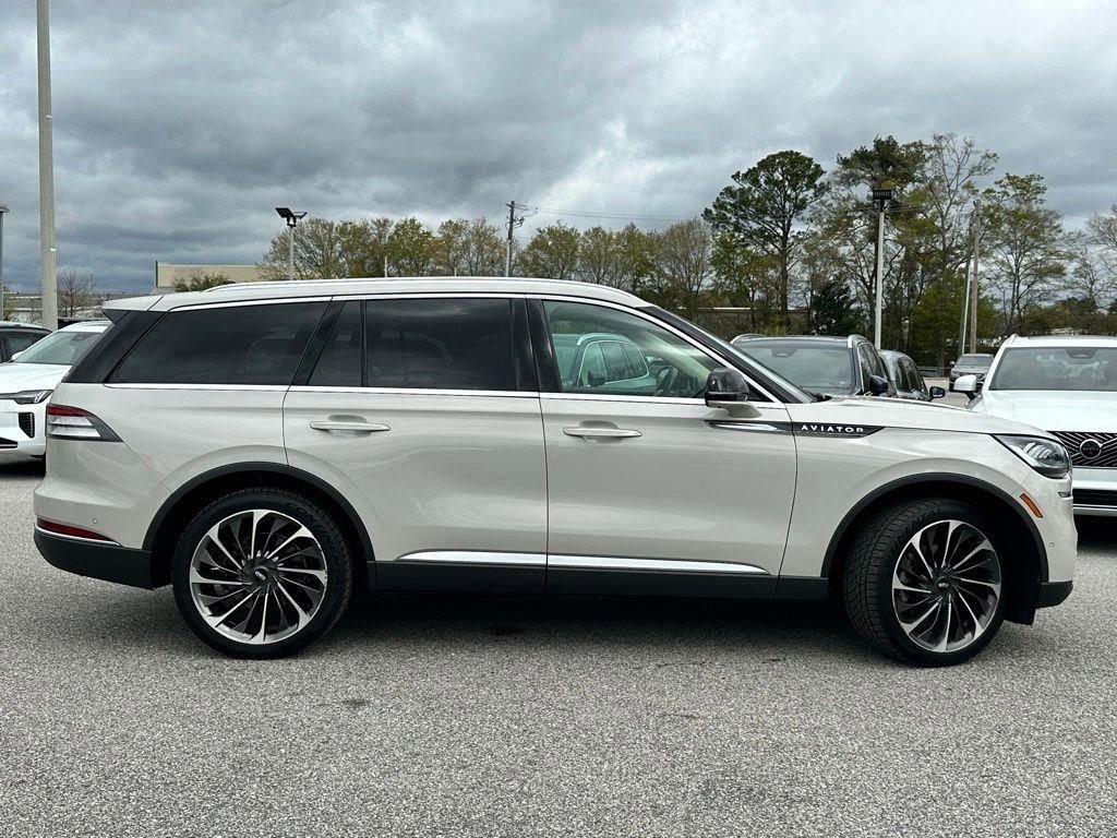 Used 2022 Lincoln Aviator Reserve w/ Equipment Group 201A image 5