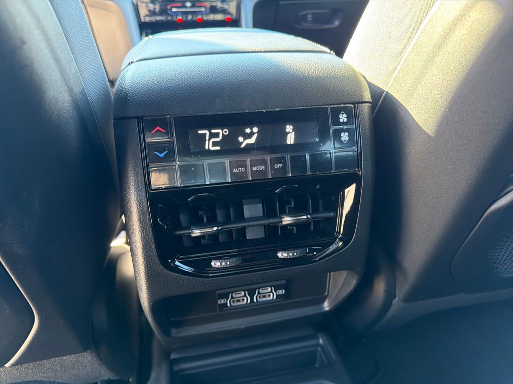 Used 2024 Jeep Grand Cherokee L Laredo w/ Trailer Tow Package image 37