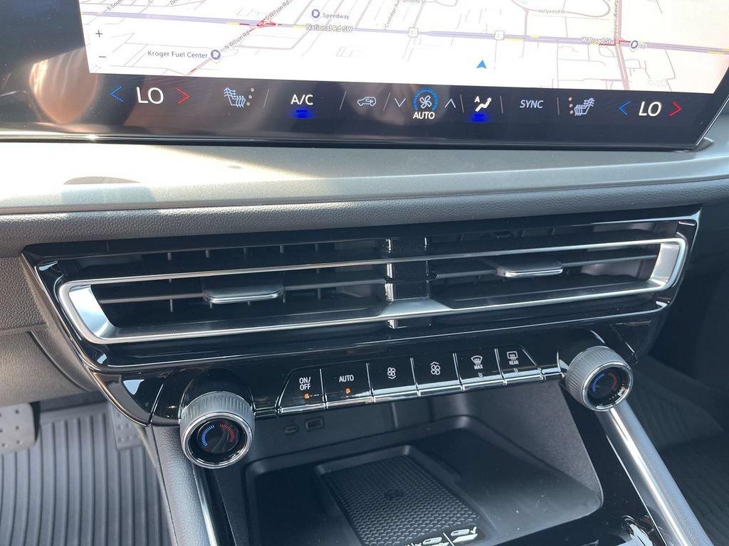 New 2026 Chevrolet Traverse LT w/ Midnight/Sport Edition AWD/4WD image 19