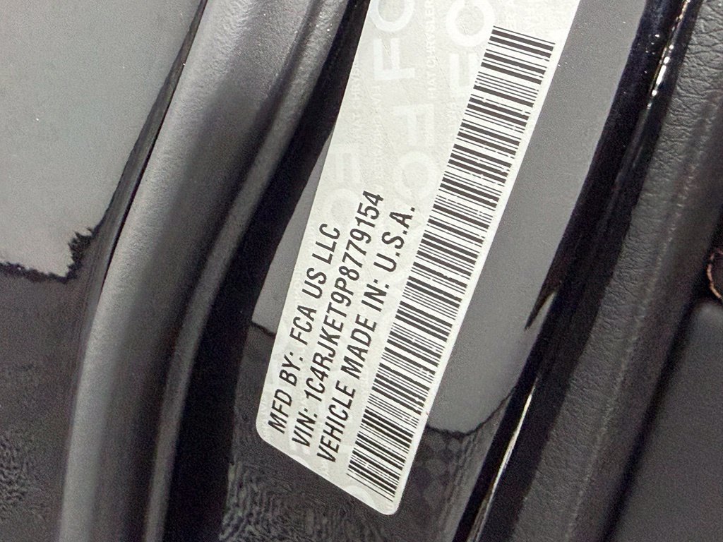 Certified 2023 Jeep Grand Cherokee L Summit AWD/4WD image 24