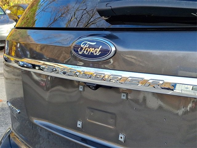 Used 2015 Ford Explorer Limited image 32