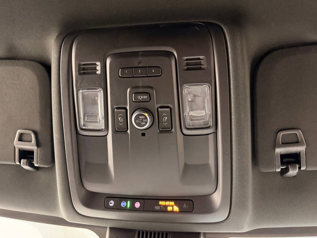 Used 2023 GMC Yukon SLT w/ SLT Luxury Package image 53