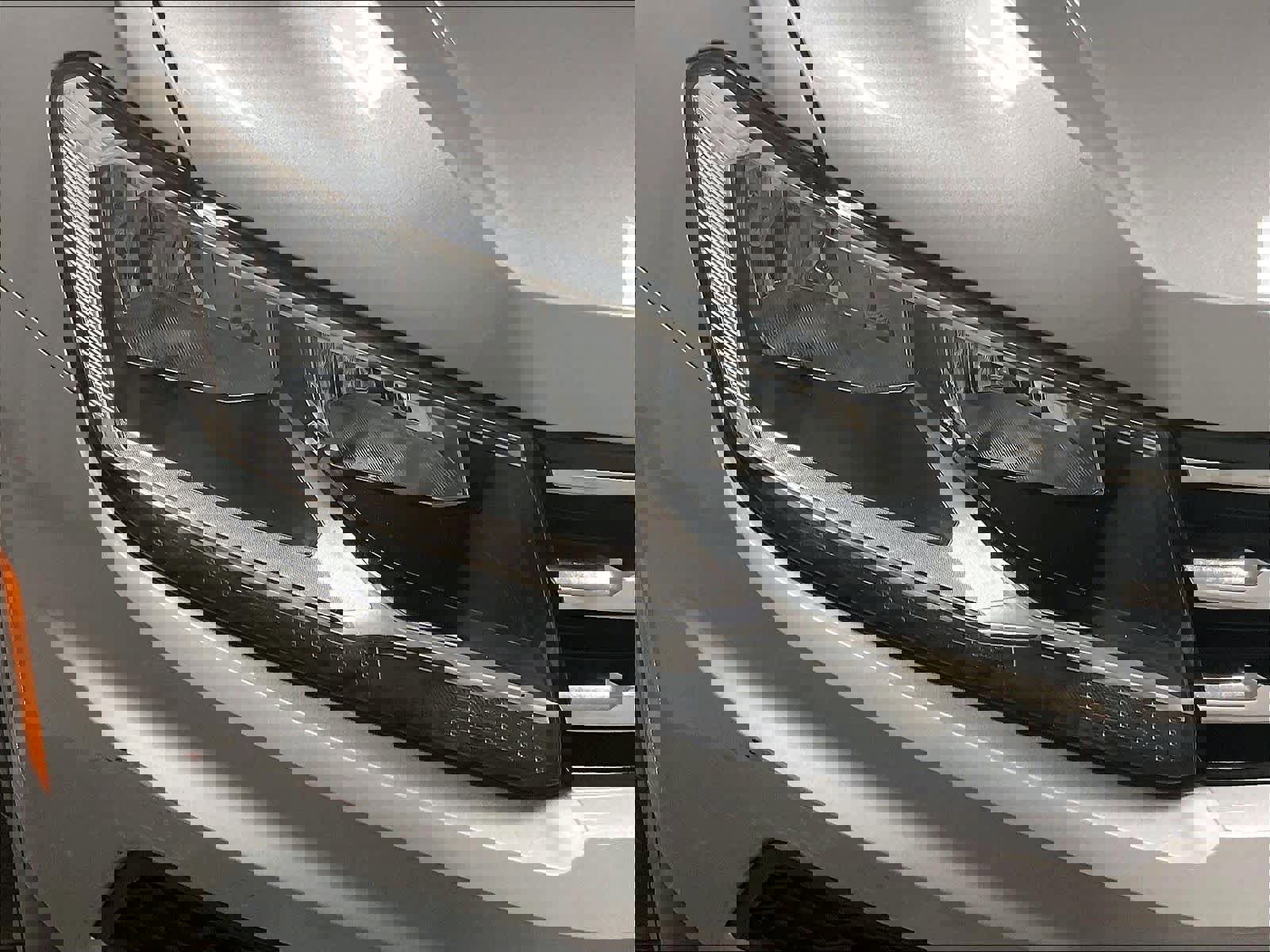 Used 2021 Volkswagen Tiguan SE image 32