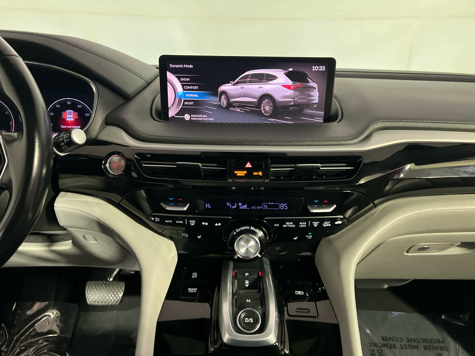 Certified 2023 Acura MDX SH-AWD w/ Technology Package image 12