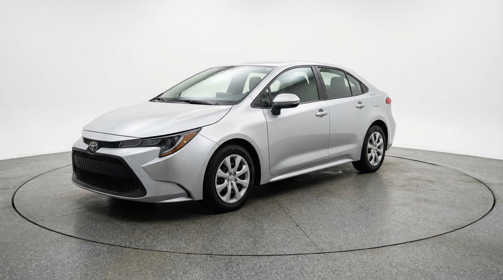 Used 2025 Toyota Corolla LE image 3