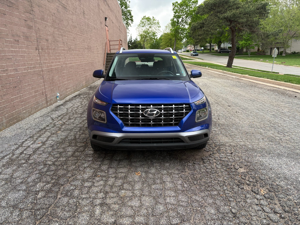 Used 2025 Hyundai Venue SEL FWD image 8