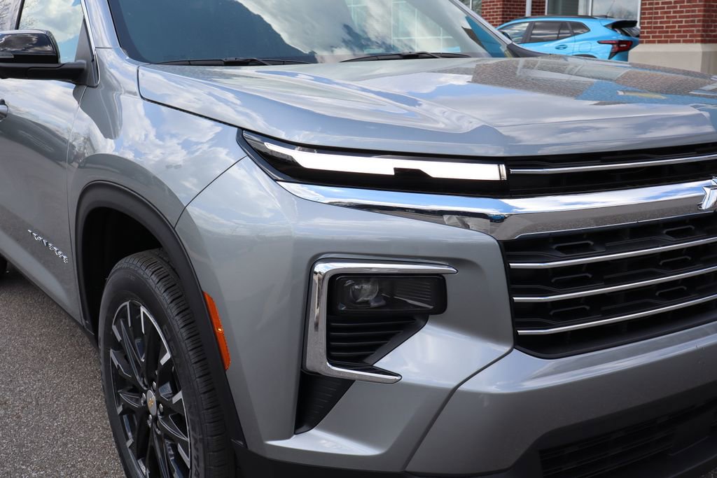 New 2026 Chevrolet Traverse LT FWD image 5