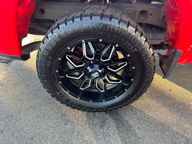 Used 2022 Chevrolet Silverado 1500 Custom w/ LPO, Blackout Package RWD image 38