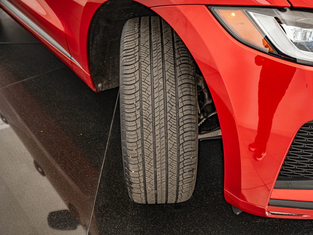 Certified 2024 Jaguar F-PACE R-Dynamic S AWD/4WD image 41