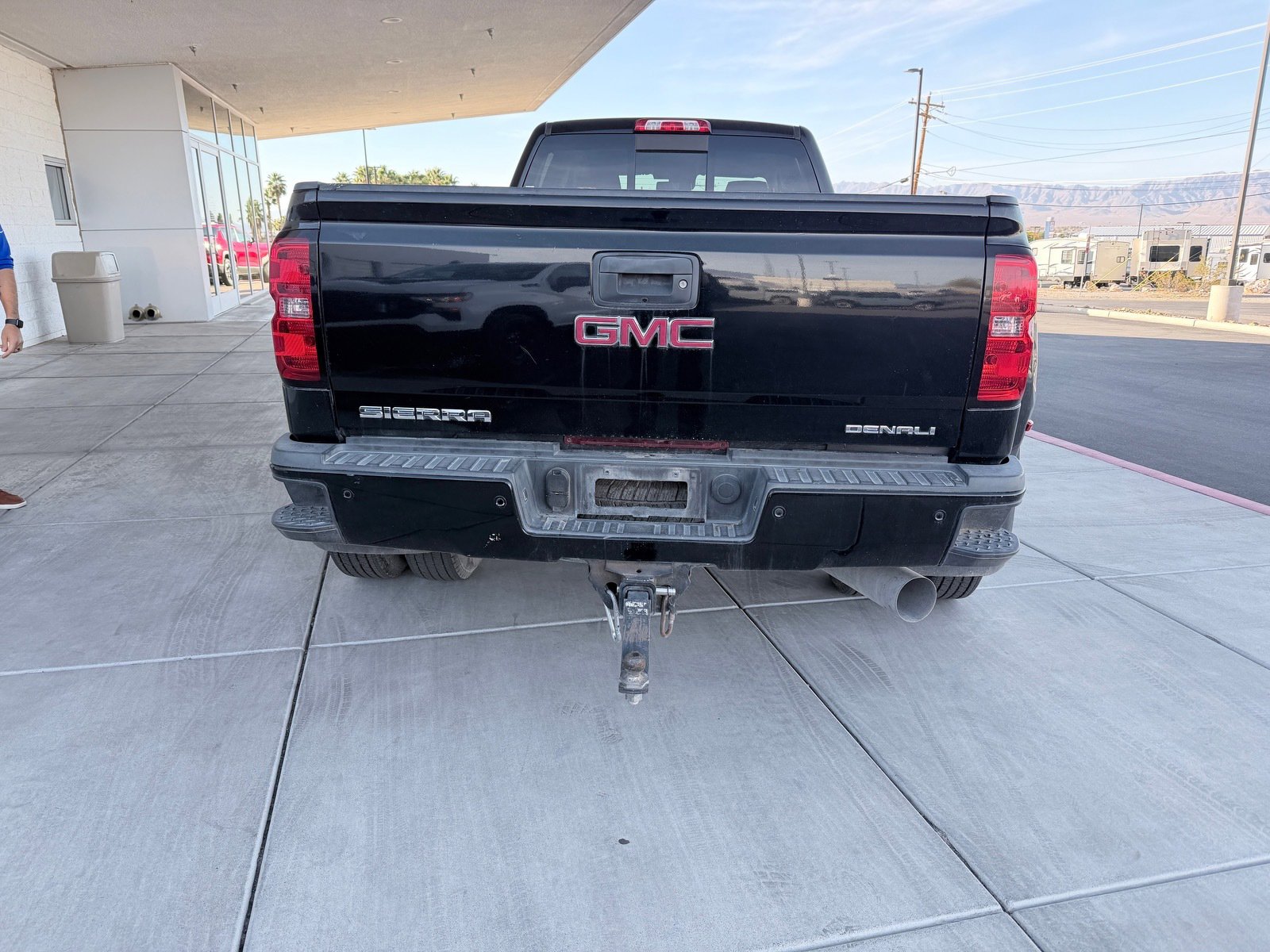 Used 2015 GMC Sierra 3500 Denali w/ Duramax Plus Package image 4