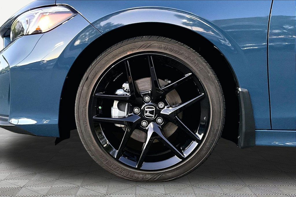 Certified 2025 Honda Civic Sport image 22