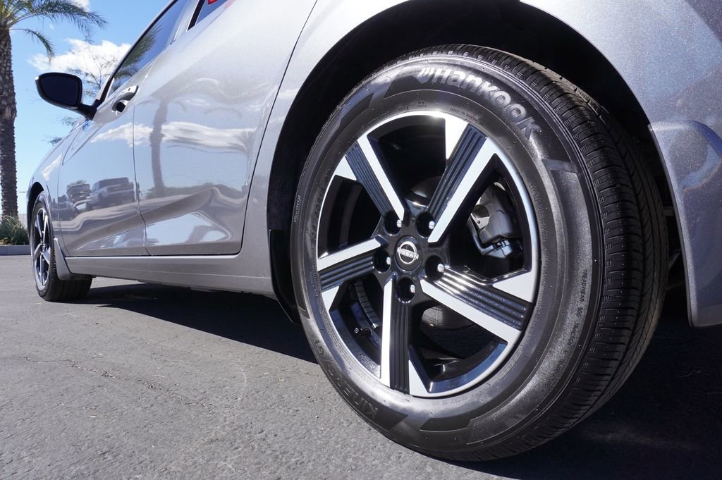 Certified 2025 Nissan Sentra SV image 6