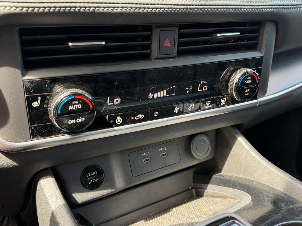 Used 2024 Nissan Rogue SV w/ SV Premium Package FWD image 20