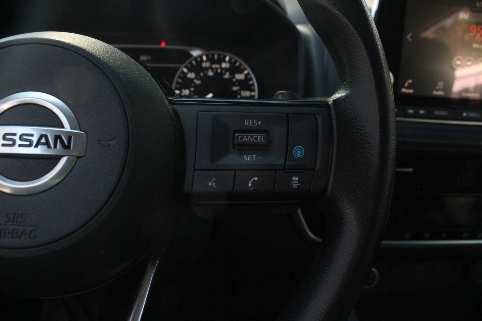 Used 2021 Nissan Rogue SV AWD/4WD image 30