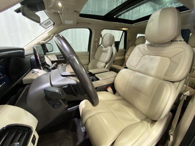 Used 2018 Lincoln Navigator Reserve w/ Technology Package image 10