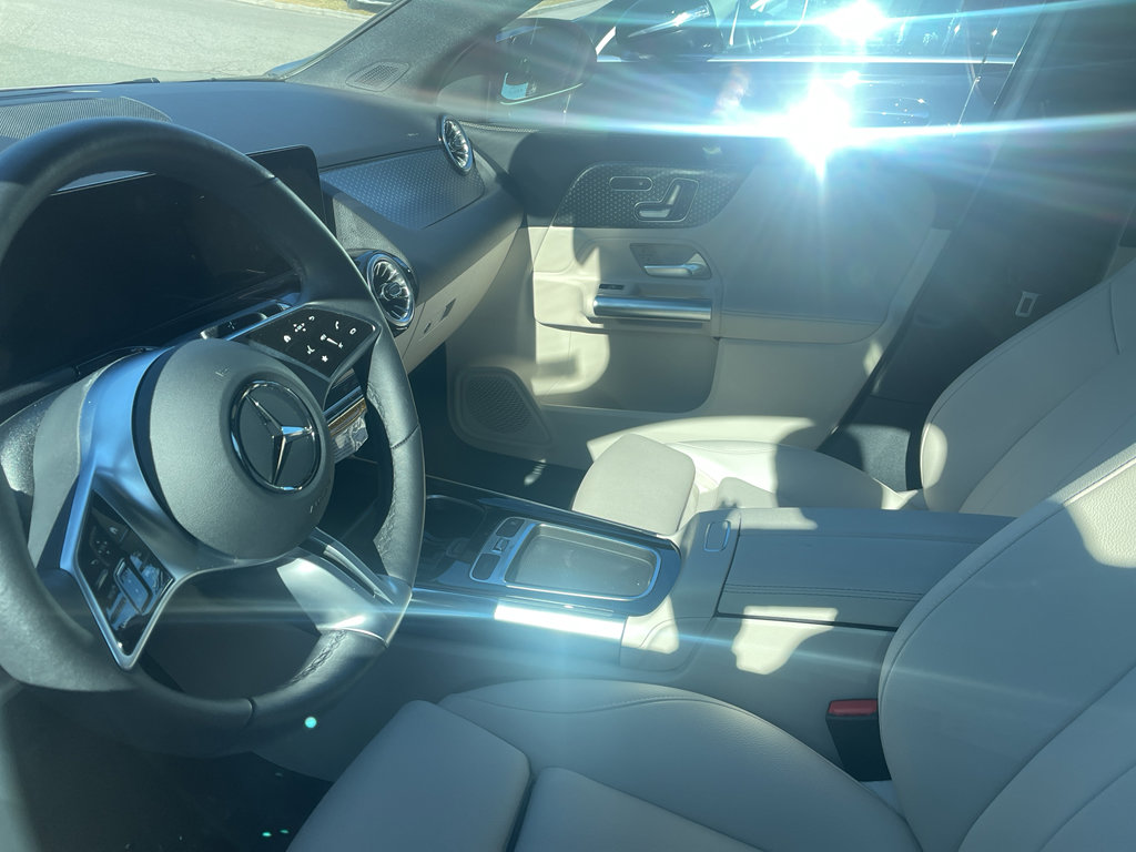 Certified 2025 Mercedes-Benz GLA 250 4MATIC image 5