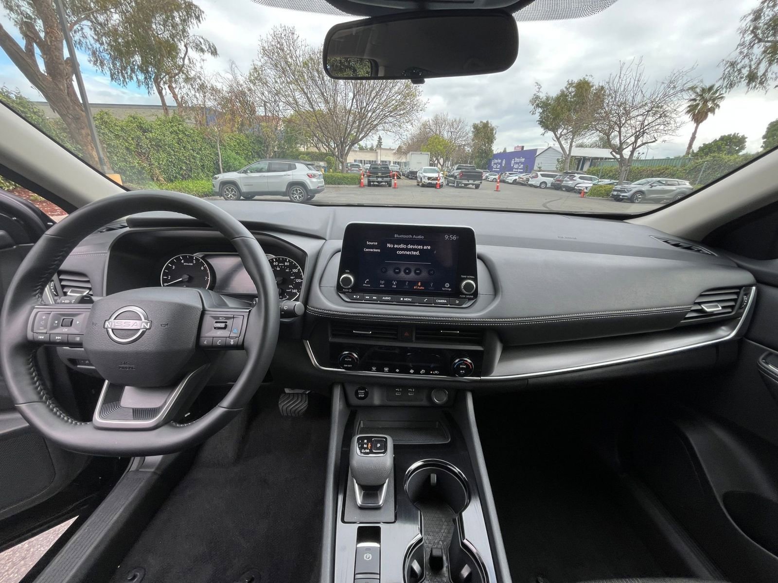Used 2025 Nissan Rogue SV AWD/4WD image 35