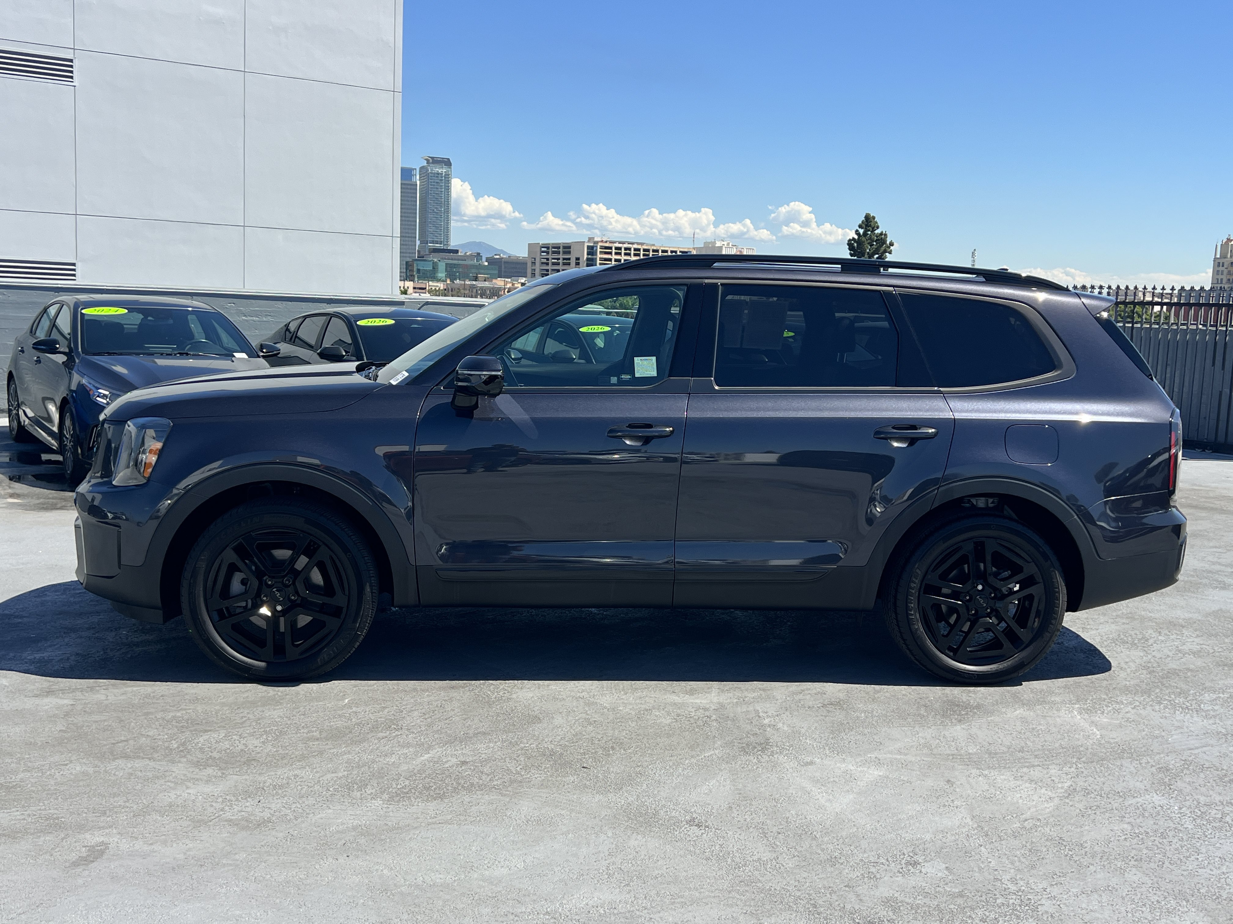 Certified 2025 Kia Telluride SX Prestige X-Line AWD/4WD image 3