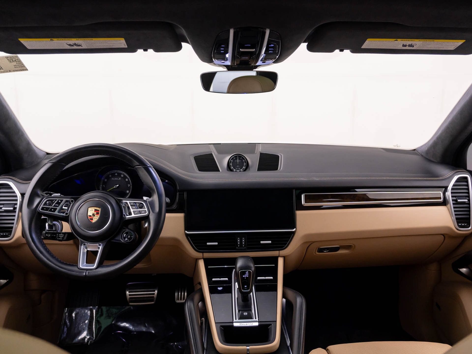 Used 2023 Porsche Cayenne Turbo S AWD/4WD image 11