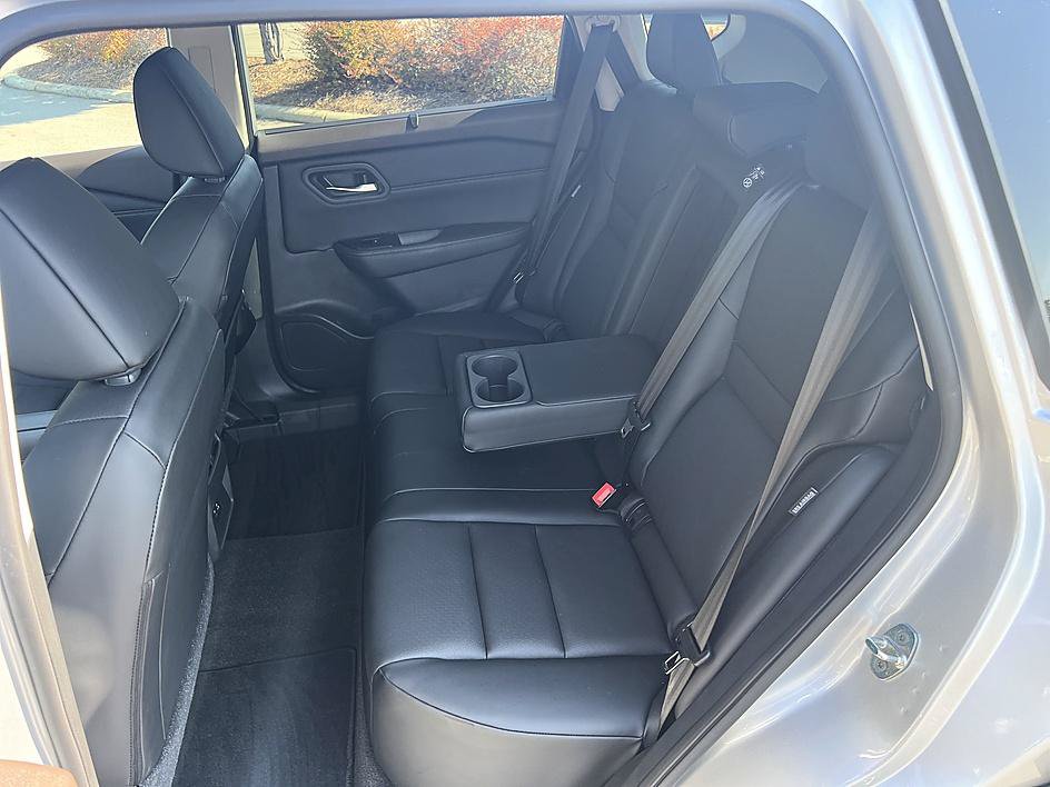 Certified 2023 Nissan Rogue SV w/ SV Premium B Package FWD image 14