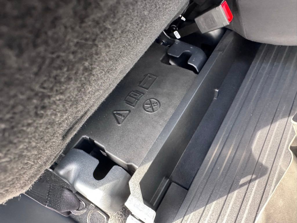 Used 2025 Ford F150 Platinum w/ Equipment Group 702A High image 32