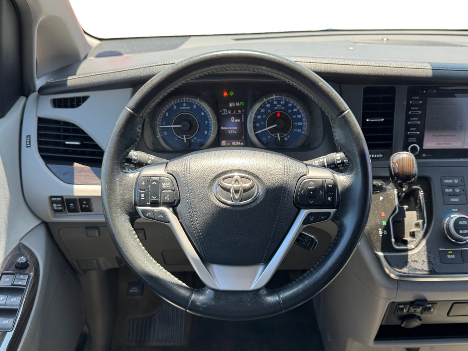 Used 2018 Toyota Sienna XLE w/ XLE Navigation Package FWD image 13