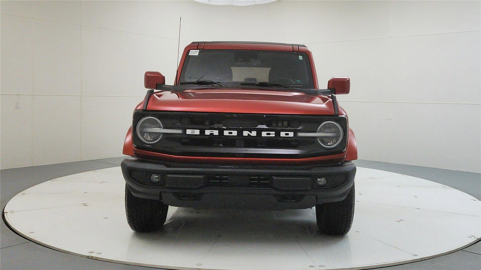 Used 2023 Ford Bronco Outer Banks AWD/4WD image 2