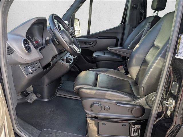 Used 2022 Mercedes-Benz Sprinter 2500 image 14
