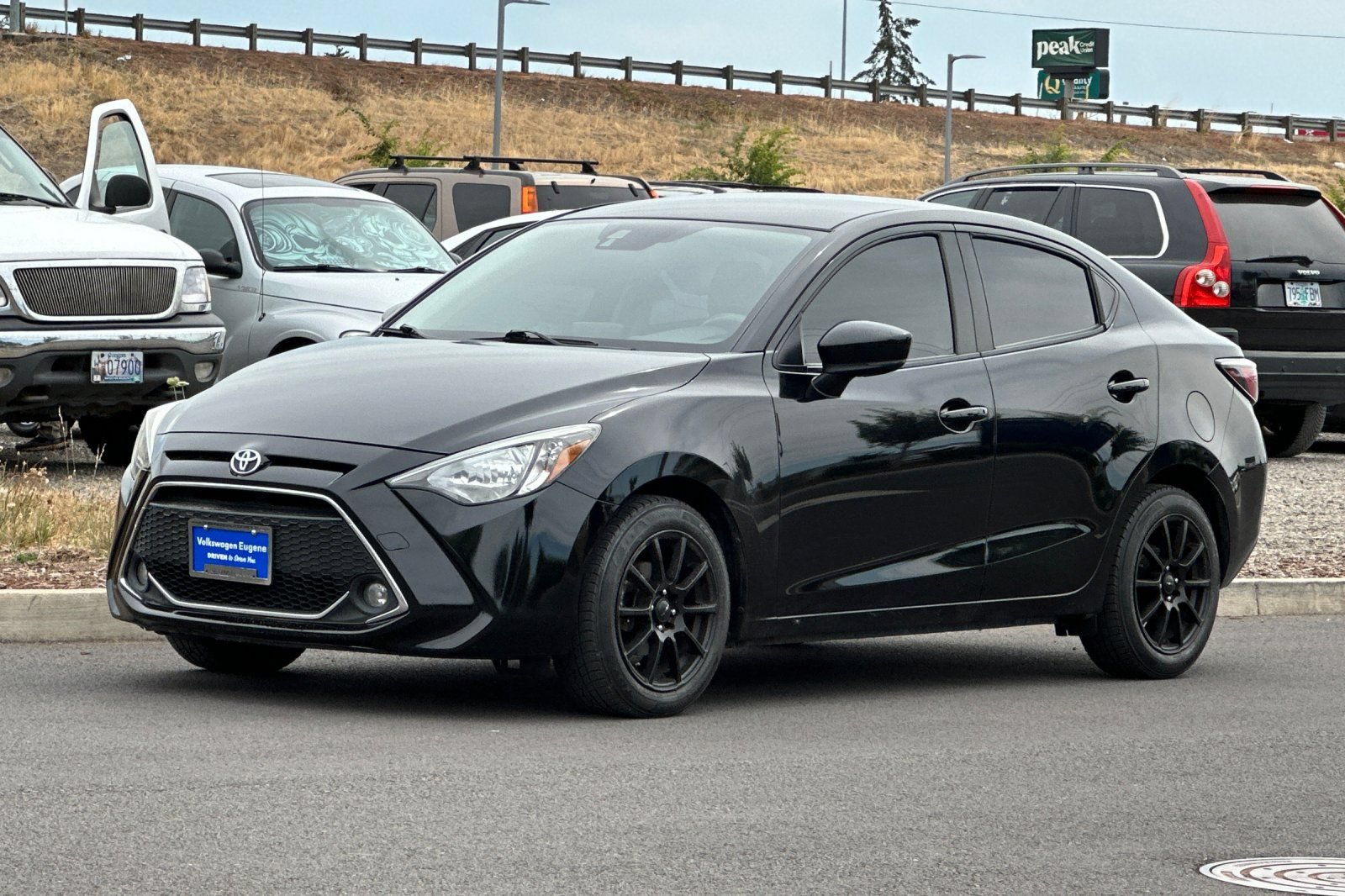 Used 2019 Toyota Yaris LE FWD image 7