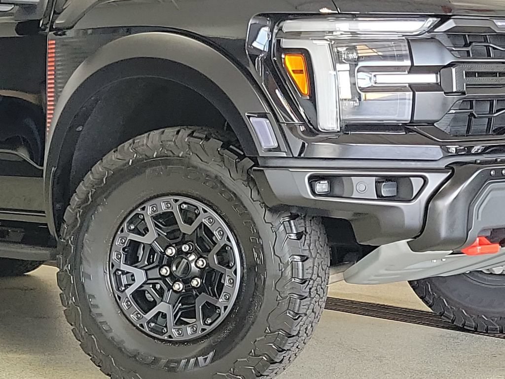 Used 2025 Ford F150 Raptor w/ Equipment Group 803A Raptor R AWD/4WD image 2