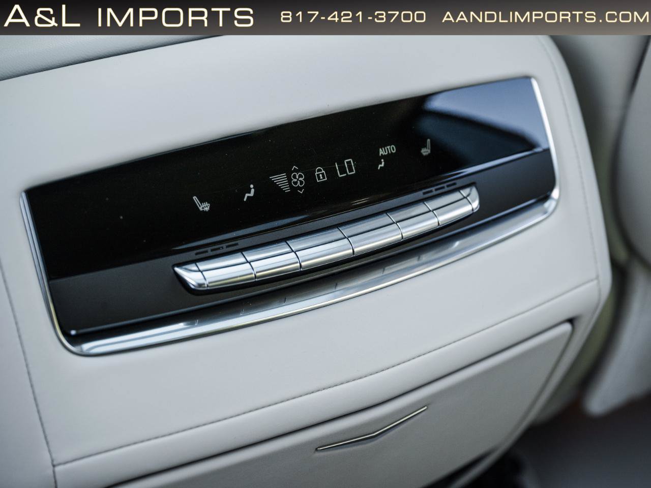 Used 2024 Cadillac Escalade Sport Platinum w/ LPO, ONYX Package AWD/4WD image 59