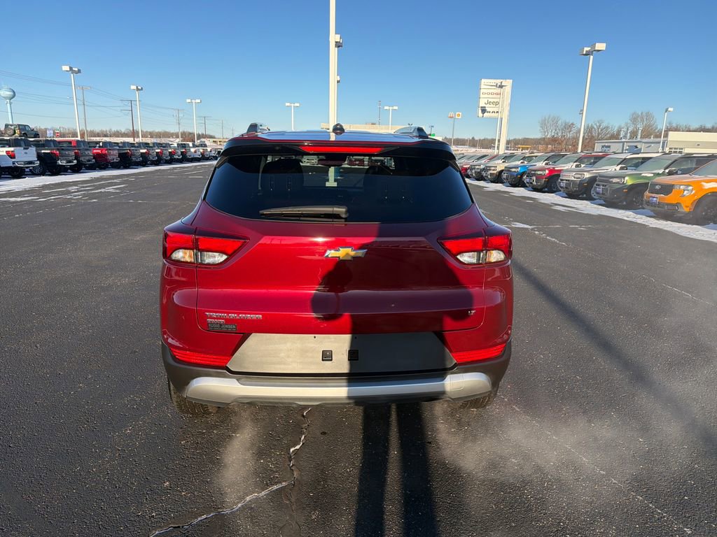 Used 2025 Chevrolet TrailBlazer LT image 4