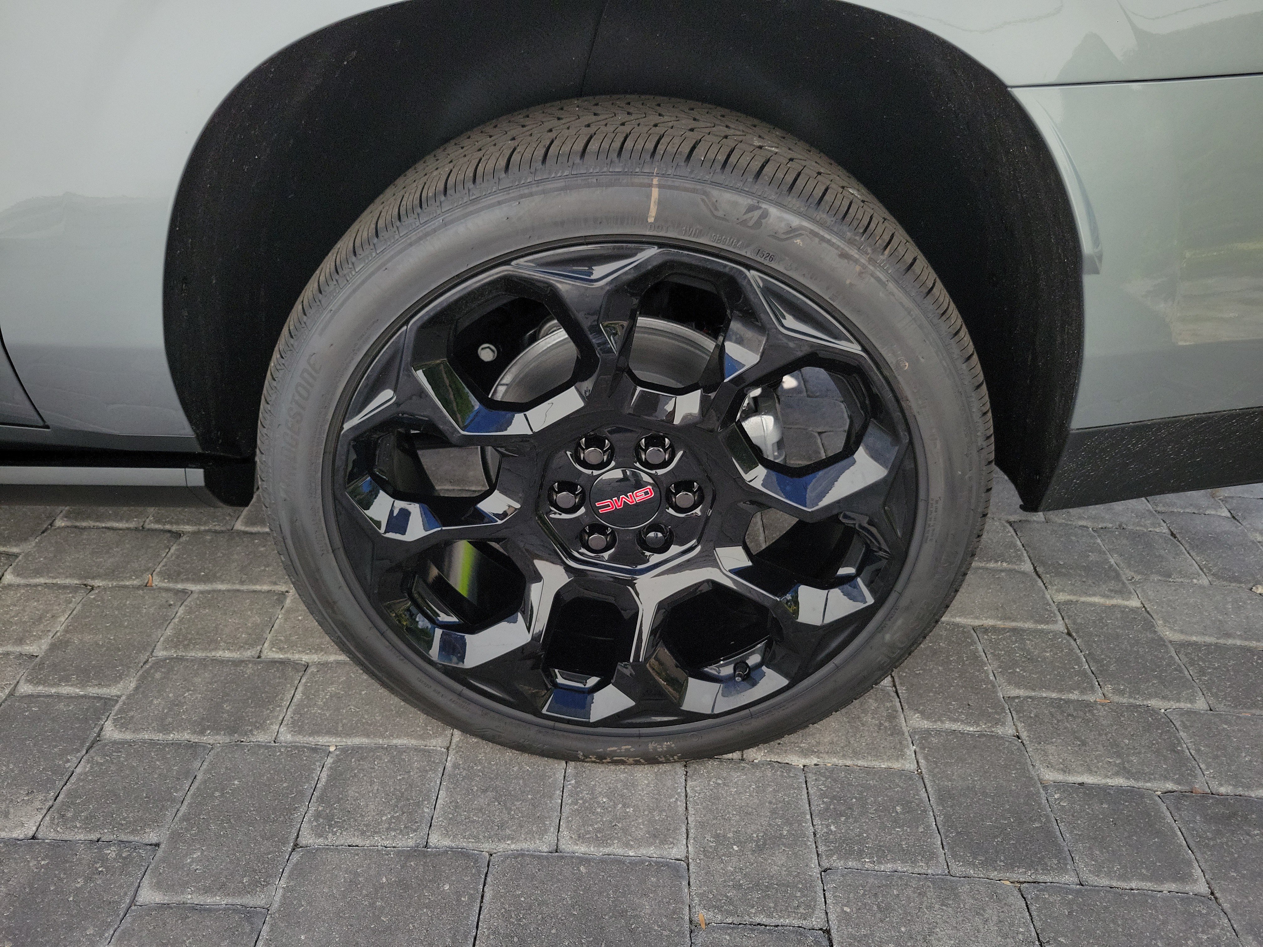 New 2026 GMC Yukon XL Denali Ultimate AWD/4WD image 11